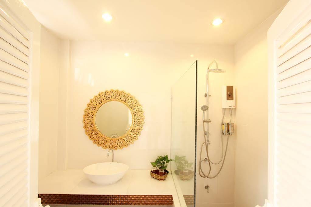 Hotel Ratchiangsaen Flora House Chiang Mai Esterno foto